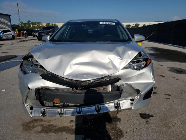 5YFBURHE5HP714922 - 2017 TOYOTA COROLLA L SILVER photo 5