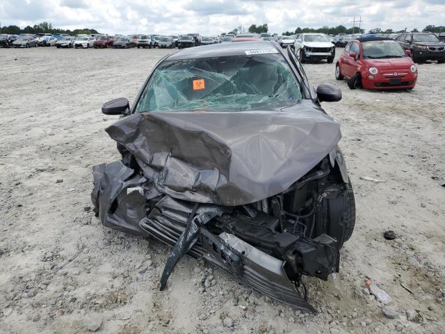 4T1BF1FK6HU431691 - 2017 TOYOTA CAMRY LE GRAY photo 5