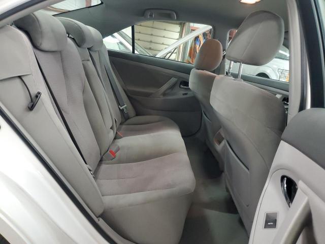 4T1BF3EK2BU640544 - 2011 TOYOTA CAMRY BASE WHITE photo 10