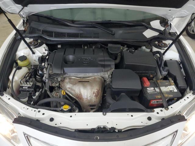 4T1BF3EK2BU640544 - 2011 TOYOTA CAMRY BASE WHITE photo 11