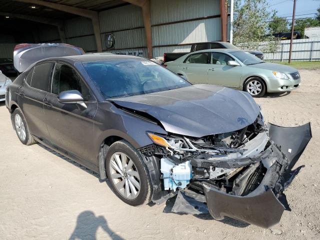 4T1C11AKXNU631401 - 2022 TOYOTA CAMRY LE GRAY photo 4