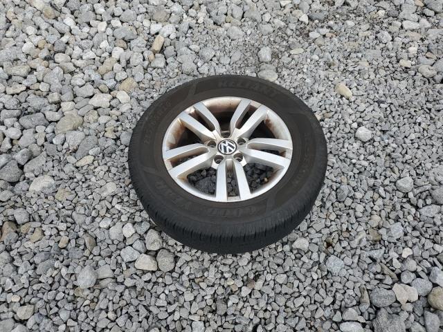 WVGAV7AX8CW005096 - 2012 VOLKSWAGEN TIGUAN S GRAY photo 13