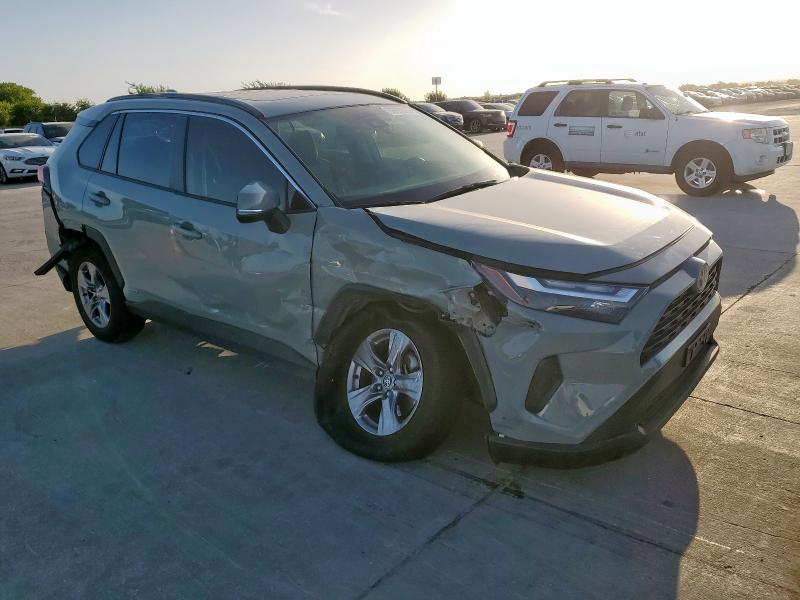 JTMRWRFV6ND154077 - 2022 TOYOTA RAV4 XLE GREEN photo 4