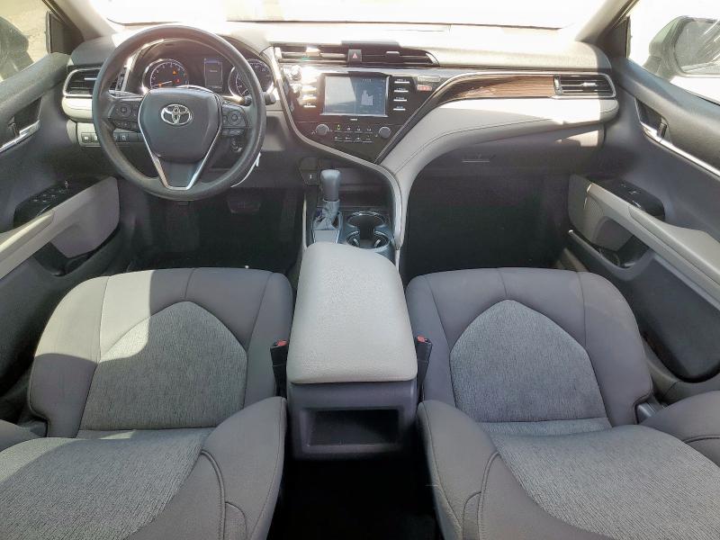 4T1C11AK8LU390886 - 2020 TOYOTA CAMRY LE SILVER photo 8