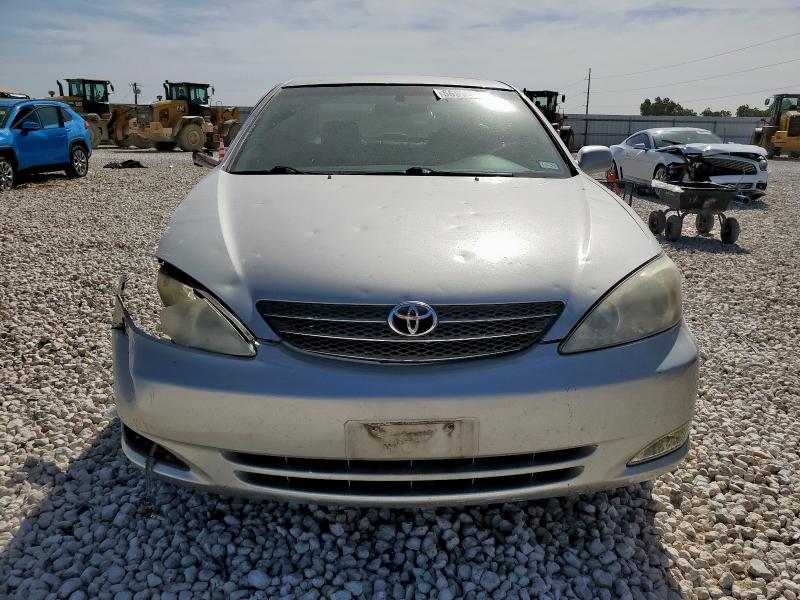 4T1BF32K43U059598 - 2003 TOYOTA CAMRY LE 银色 照片 5