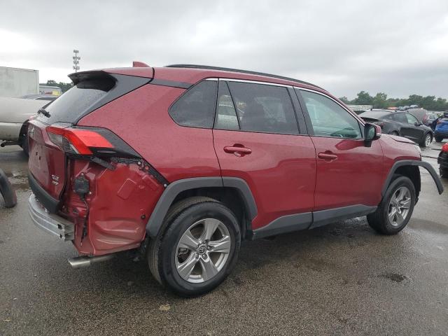 2T3P1RFV8RW463757 - 2024 TOYOTA RAV4 XLE RED photo 3