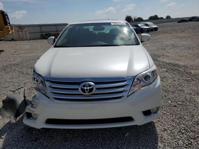 4T1BK3DBXCU458847 - 2012 TOYOTA AVALON BASE Білий фото 5