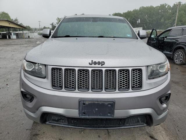 1C4RJFAGXEC570256 - 2014 JEEP GRAND CHER LAREDO SILVER photo 5