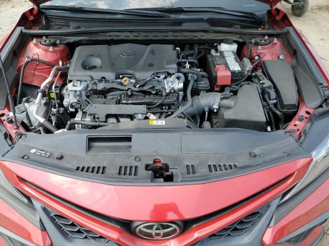 4T1G11AK0NU031066 - 2022 TOYOTA CAMRY SE RED photo 11