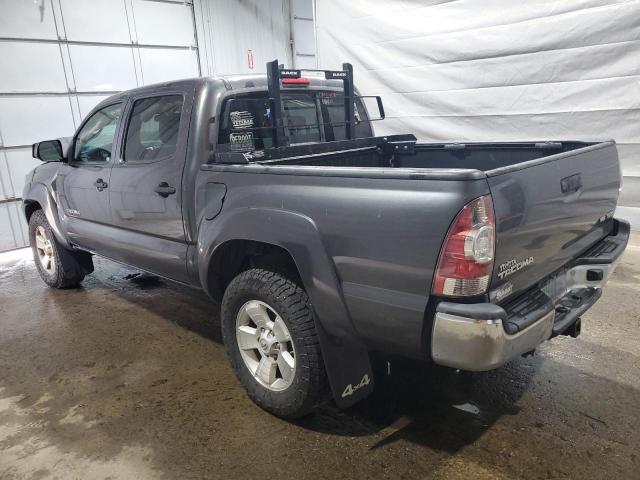 3TMLU4EN4FM191439 - 2015 TOYOTA TACOMA DOUBLE CAB Grau Foto 2