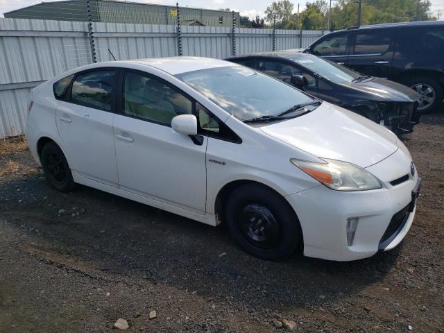 JTDKN3DU2D5682686 - 2013 TOYOTA PRIUS WHITE photo 4