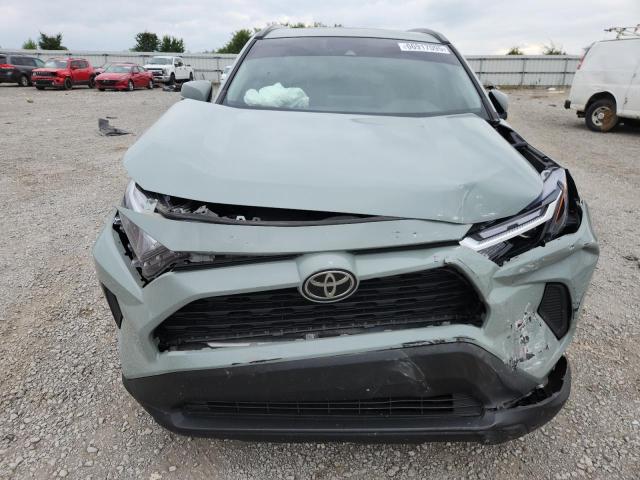 2T3P1RFV9NW304871 - 2022 TOYOTA RAV4 XLE 灰色 照片 11