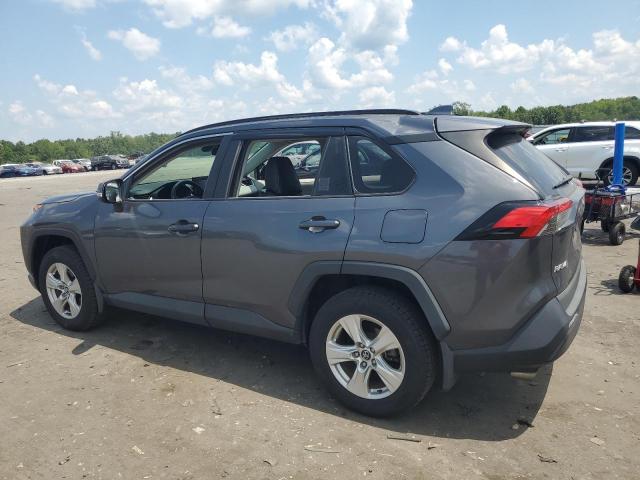 2T3P1RFV9MW167381 - 2021 TOYOTA RAV4 XLE GRAY photo 2