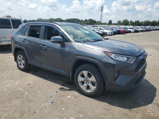 2T3P1RFV9MW167381 - 2021 TOYOTA RAV4 XLE GRAY photo 4