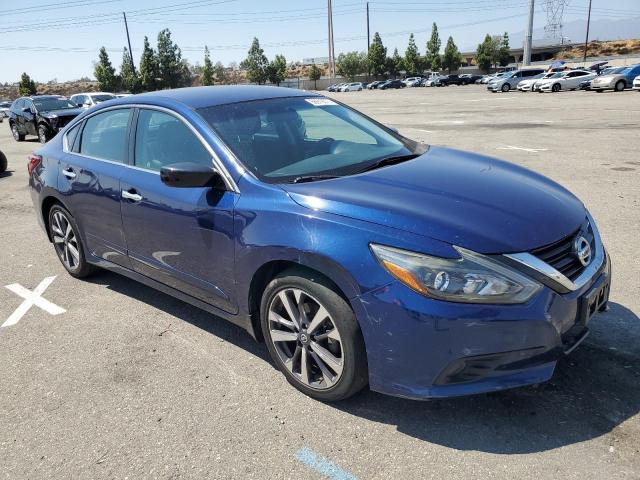 1N4AL3AP6HN348012 - 2017 NISSAN ALTIMA 2.5 BLUE photo 4