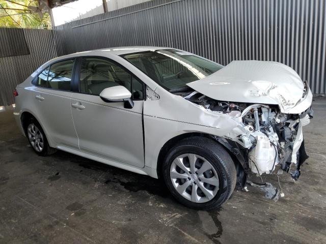 JTDBCMFE7R3048438 - 2024 TOYOTA COROLLA LE თეთრი ფოტო 4