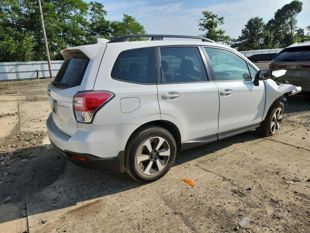 JF2SJAEC0JH564900 - 2018 SUBARU FORESTER 2.5I PREMIUM WHITE photo 3