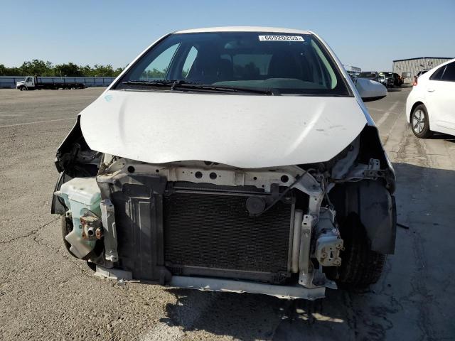 VNKKTUD39GA067493 - 2016 TOYOTA YARIS L WHITE photo 5