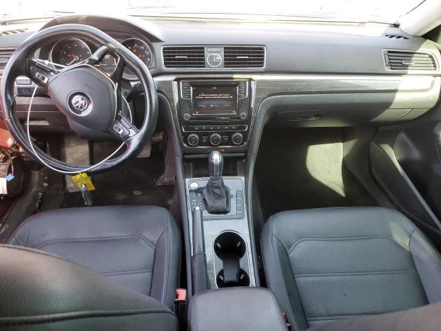 1VWGT7A39HC085581 - 2017 VOLKSWAGEN PASSAT SE RED photo 8