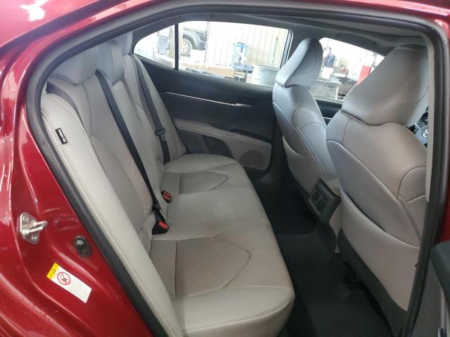 4T1BZ1HK5JU505516 - 2018 TOYOTA CAMRY XSE RED photo 11