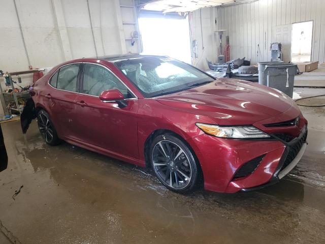 4T1BZ1HK5JU505516 - 2018 TOYOTA CAMRY XSE RED photo 4