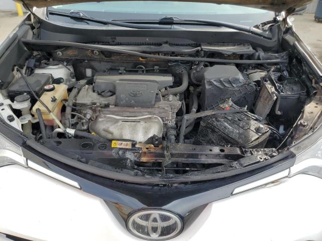 JTMWFREV0HD102825 - 2017 TOYOTA RAV4 XLE WHITE photo 12