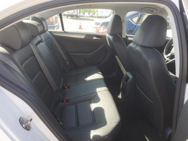 3VWDB7AJ8HM295611 - 2017 VOLKSWAGEN JETTA SE WHITE photo 10