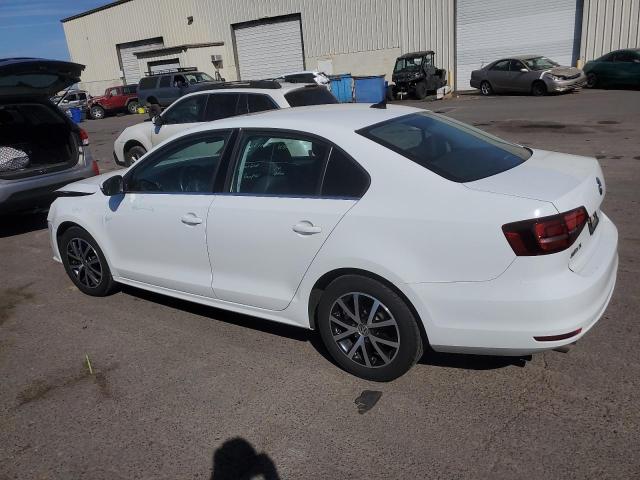3VWDB7AJ8HM295611 - 2017 VOLKSWAGEN JETTA SE WHITE photo 2