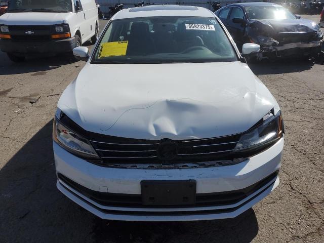 3VWDB7AJ8HM295611 - 2017 VOLKSWAGEN JETTA SE WHITE photo 5