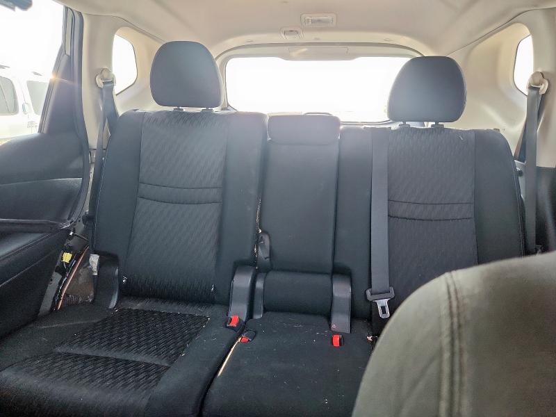 KNMAT2MT7JP522645 - 2018 NISSAN ROGUE S შავი ფოტო 10