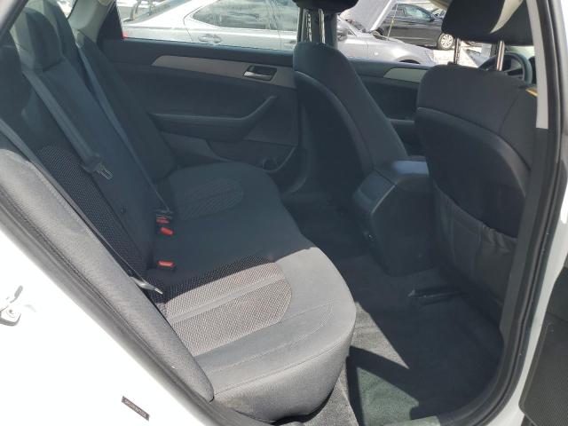 5NPE24AF0KH755228 - 2019 HYUNDAI SONATA SE WHITE photo 10
