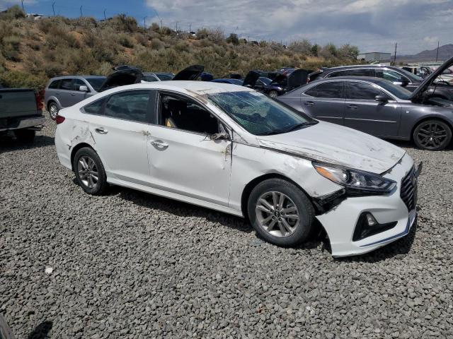 5NPE24AF0KH755228 - 2019 HYUNDAI SONATA SE WHITE photo 4