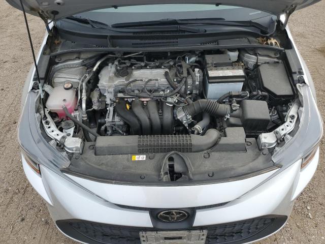 5YFEPMAE7NP387162 - 2022 TOYOTA COROLLA LE SILVER photo 11