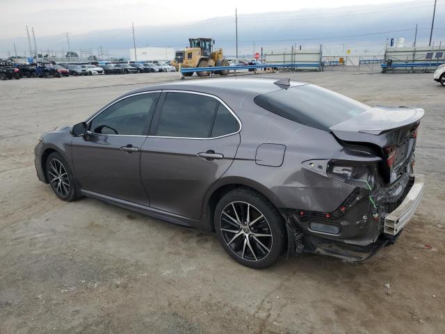 4T1G11AK1PU742441 - 2023 TOYOTA CAMRY SE NIGHT SHADE CHARCOAL photo 2