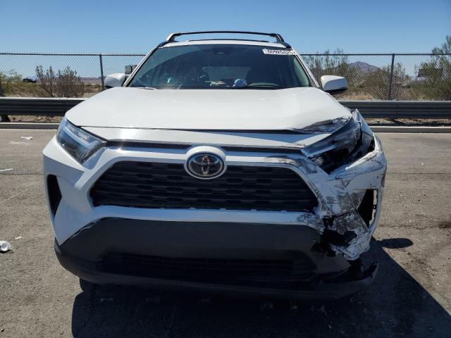 2T3W1RFV8PW243124 - 2023 TOYOTA RAV4 XLE WHITE photo 5