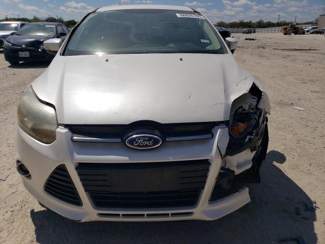 1FADP3N24EL196769 - 2014 FORD FOCUS TITANIUM WHITE photo 5