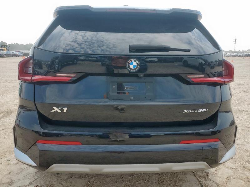 WBX73EF05R5019642 - 2024 BMW X1 XDRIVE28I BLACK photo 6