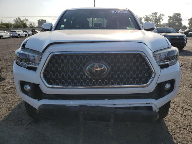 3TMAZ5CN4KM088419 - 2019 TOYOTA TACOMA DOUBLE CAB WHITE photo 5