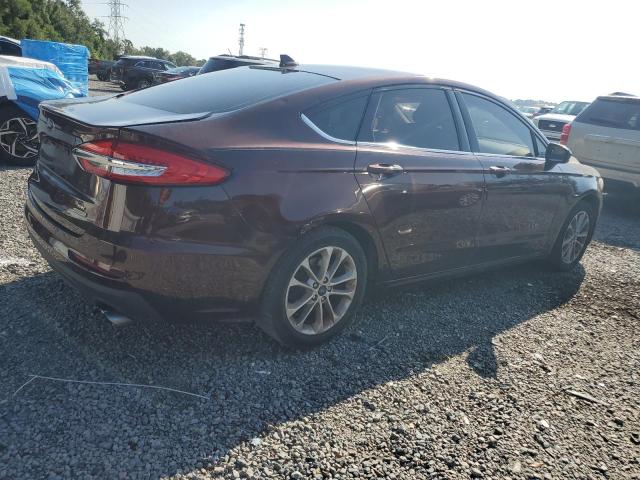 3FA6P0HDXKR127960 - 2019 FORD FUSION SE MAROON photo 3