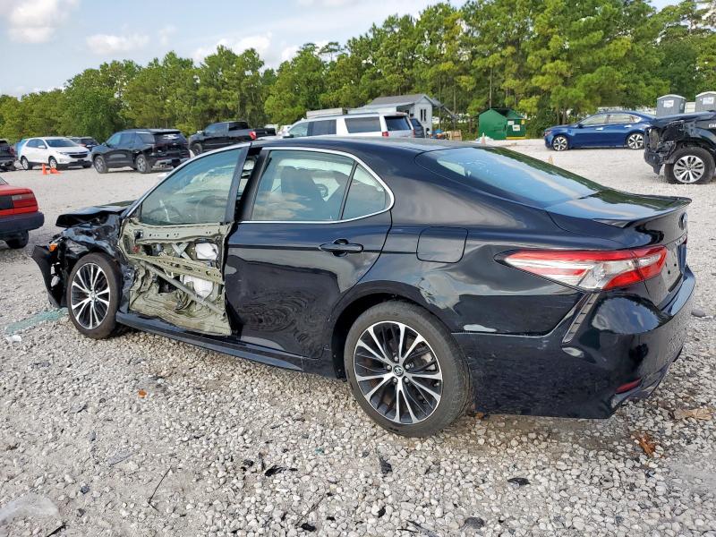 4T1B11HK1JU596694 - 2018 TOYOTA CAMRY L BLACK photo 2