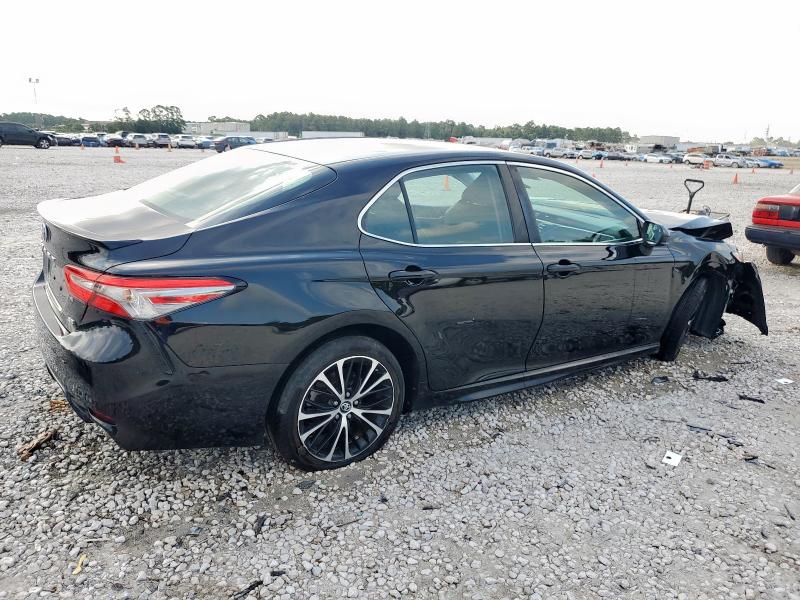 4T1B11HK1JU596694 - 2018 TOYOTA CAMRY L BLACK photo 3