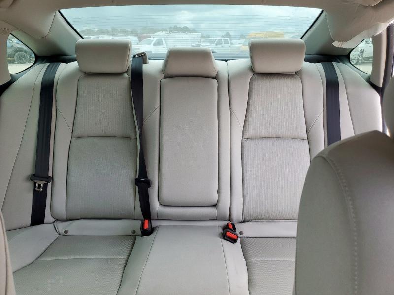 1HGCV1F42JA015093 - 2018 HONDA ACCORD EX Ақ фото 10