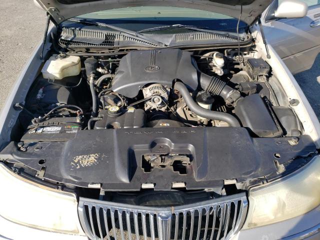 1LNHM81W51Y684700 - 2001 LINCOLN TOWN CAR EXECUTIVE TAN photo 11