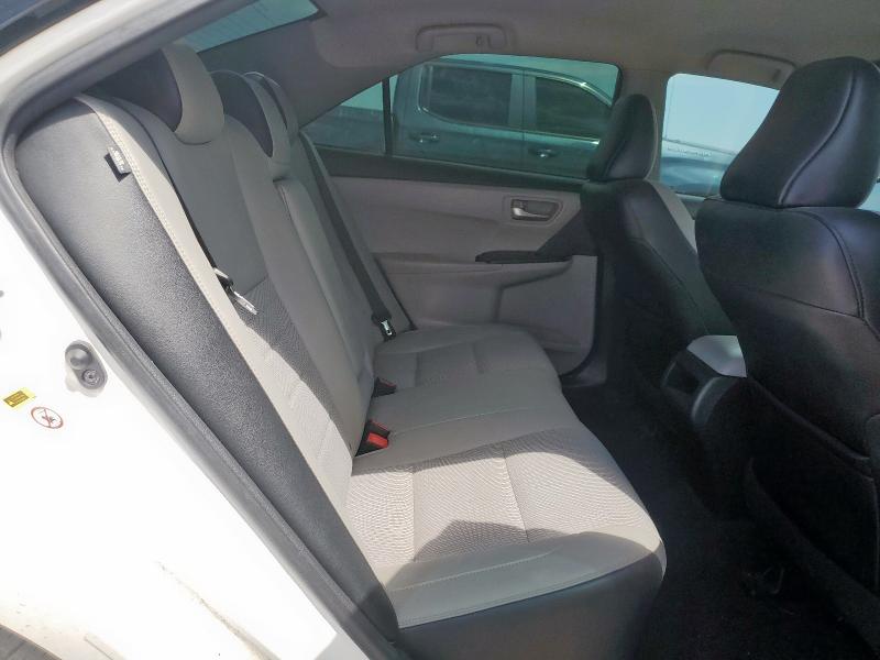 4T1BF1FK3HU320533 - 2017 TOYOTA CAMRY LE WHITE photo 10