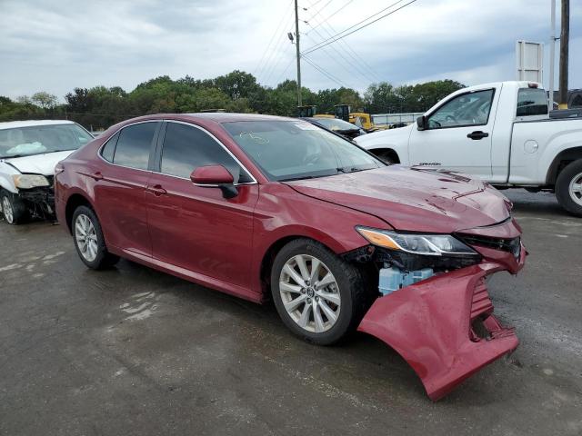 4T1B11HK8JU644529 - 2018 TOYOTA CAMRY L BURGUNDY photo 4