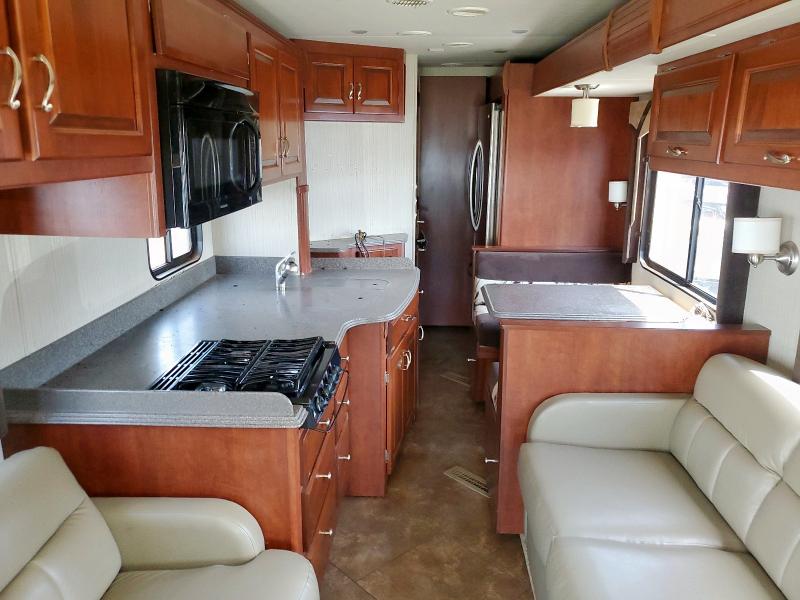 4UZAB2DT7CCBH3381 - 2012 FREIGHTLINER CHASSIS XC ბეჟი ფოტო 6