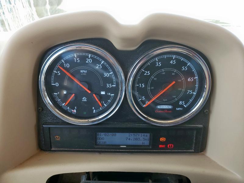 4UZAB2DT7CCBH3381 - 2012 FREIGHTLINER CHASSIS XC ბეჟი ფოტო 8