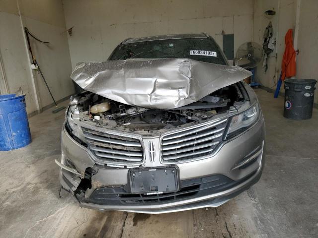5LMCJ2D91GUJ29875 - 2016 LINCOLN MKC SELECT بيج صورة 5