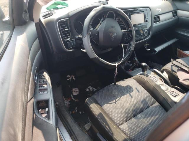 JA4AD3A30GZ002172 - 2016 MITSUBISHI OUTLANDER SE 银色 照片 8