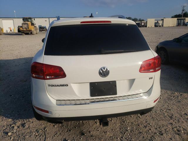 WVGEF9BP3ED006745 - 2014 VOLKSWAGEN TOUAREG V6 WHITE photo 6